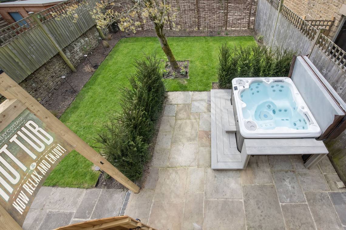 Hot_Tub_1_original